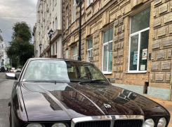 В Ростов привезли и выставили на продажу «Jaguar» ведущего «Что? Где? Когда?»