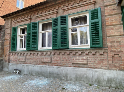 В Ростовской области из-за ударной волны выбило окна и двери после падения сбитой ракеты