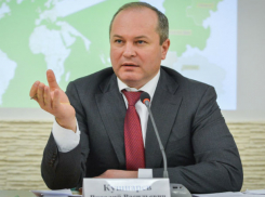 Коррупция, странные решения и закрытость от народа: эксперты о причинах ухода Кушнарёва