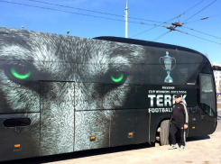 Устрашающе-волчий автобус «Терека» привез футболистов на битву в Ростов и оказался высмеян