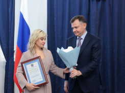 Донской губернатор поздравил многодетных мам