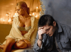 Очаровательно поющая за стенкой пожилая леди по уши влюбила в себя 21-летнего студента в Ростове