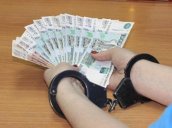 В Новочеркасске женщина пыталась выкупить директора фирмы из СИЗО за 4,5 млн рублей