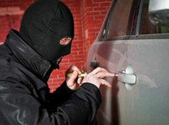 Серийным патриотичным угонщиком автомобилей с улиц Ростова оказался заезжий рецидивист