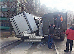 «Ты не пройдешь»: на Военведе «Газель» врезалась в грузовик дорожных рабочих
