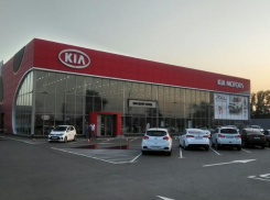 Власти Ростова добились сноса двух автосалонов депутата городской думы