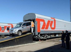 Автомобилевозом удивят перед Новым годом пассажиров поезда Ростов - Адлер