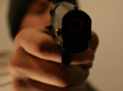 В Ростовской области охранника ТЦ застрелил грабитель банкомата