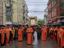 Ростовчане встретили список чудотворной иконы «Богоматерь Донская»