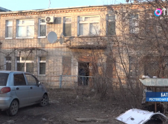 В ведомственном общежитии Батайска замерзает шесть семей