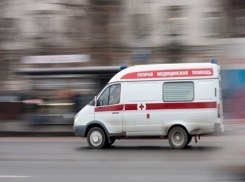 Студент университета получил тяжелые травмы после падения с 4-го этажа общежития в Ростове