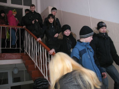 Из-за сообщения о готовящемся теракте эвакуировали две школы в Ростове 