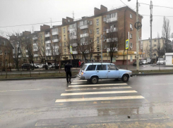 Водитель «Жигули» сбил школьника на пешеходном переходе в Ростове