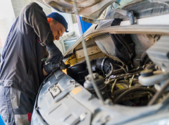 Дружный коллектив ростовского автоцентра ищет автомеханика и моториста