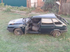 В День знаний в Ростовской области перевернулся ВАЗ с тремя подростками