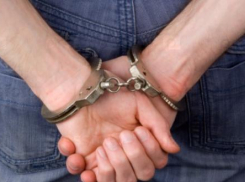 В Ростове задержали мужчину, ударившего своего приятеля ножом