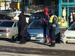 Этому городу нужен новый герой: Человек-паук и Бэтмен не справились с задачей и попали в лапы ростовскому ГАИшнику