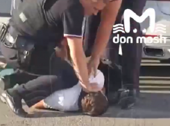  Мужчины из Ставрополья перегородили в Ростове парковку и убегали от полиции 