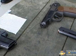 В Ростове задержан мужчина с автоматом, 600 патронами, пистолетами и гранатой