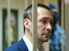 Сестра и мать арестованного полковника-миллиардера Захарченко покинули Россию