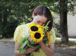 Донской казак покорил возлюбленную зеркалом и пластиковыми ложками