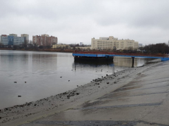 На Северном водохранилище в Ростове резко снизился уровень воды