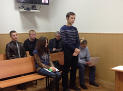 Об извращениях студентов, осквернивших могилу старушки в Новочеркасске, рассказал представитель потерпевших 