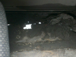 Дыркой из пола «проветривал» изумленных пассажиров водитель маршрутки в Ростове