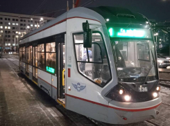 В Ростове после ледяного дождя восстановили работу трамвая №1