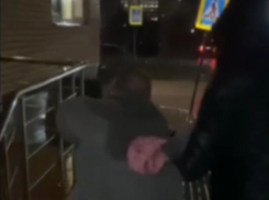 Свидетельница ножевого нападения на девушку в Ростове рассказала детали происшествия