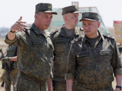 Министр обороны Шойгу вновь посетил ЮВО и проверил подготовку военных по управлению новыми танками