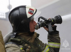 Спасатели потушили 12 пожаров за 24 часа в Ростовской области 