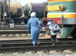 Женщину серьезно травмировал поезд в Ростовской области