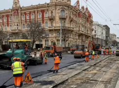 Масштабный ремонт дорог в Ростове показал блогер с помощью нейросетей