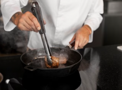 Для ростовчан открыта вакансия повара-универсала в столовой Анапы