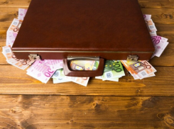 В Ростове женщина обменяла 2,5 млн рублей на купюры из «Банка приколов»