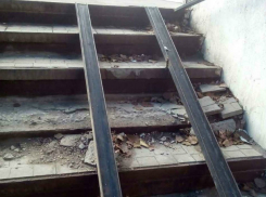 Безобразный подземный переход на Сельмаше высмеяли ростовчане