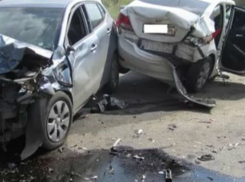 Годовалый ребенок и девушка пострадали в ДТП на трассе в Ростовской области