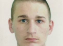 Симпатичный светловолосый 18-летний юноша пропал в Ростовской области