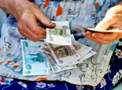 Доверчивый ростовчанин заплатил мошеннику 100 тысяч рублей за ДТП с «родственником»