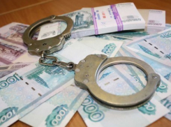 Два с половиной миллиона рублей присвоил мошенник, обещая ростовчанину сделать ремонт в доме 