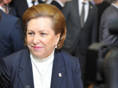 В шестой раз ростовчане оказали доверие экс-учительнице математике, а ныне председателю гордумы Зинаиде Неярохиной 