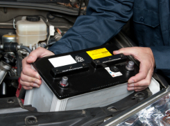 Молодого расхитителя автомобилей поймали на месте преступления в Ростове