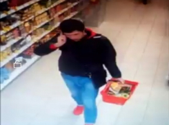 Воришку корзины с продуктами в Ростове, нашли и опознали в социальной сети