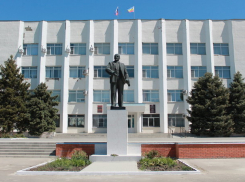 Жители Константиновска просят Голубева не переименовывать их город в станицу