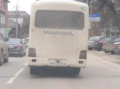Чокнутая маршрутка без стоп-сигналов наводила леденящий ужас на водителей Ростова
