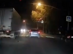 Девушка пострадала под колесами невнимательного автомобилиста на «зебре» Ростова