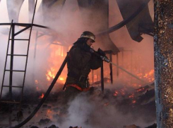 Ночью в Ростове сгорела мастерская по ремонту телефонов