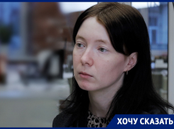 «Мама начала выселять меня из квартиры»: дончанку с дочерью-инвалидом прописали в полуразрушенный дом