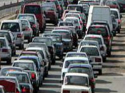 Пробку на трассе М-4 «Дон» в Ростовской области протяженностью в 30 км спровоцировали дорожные работы  